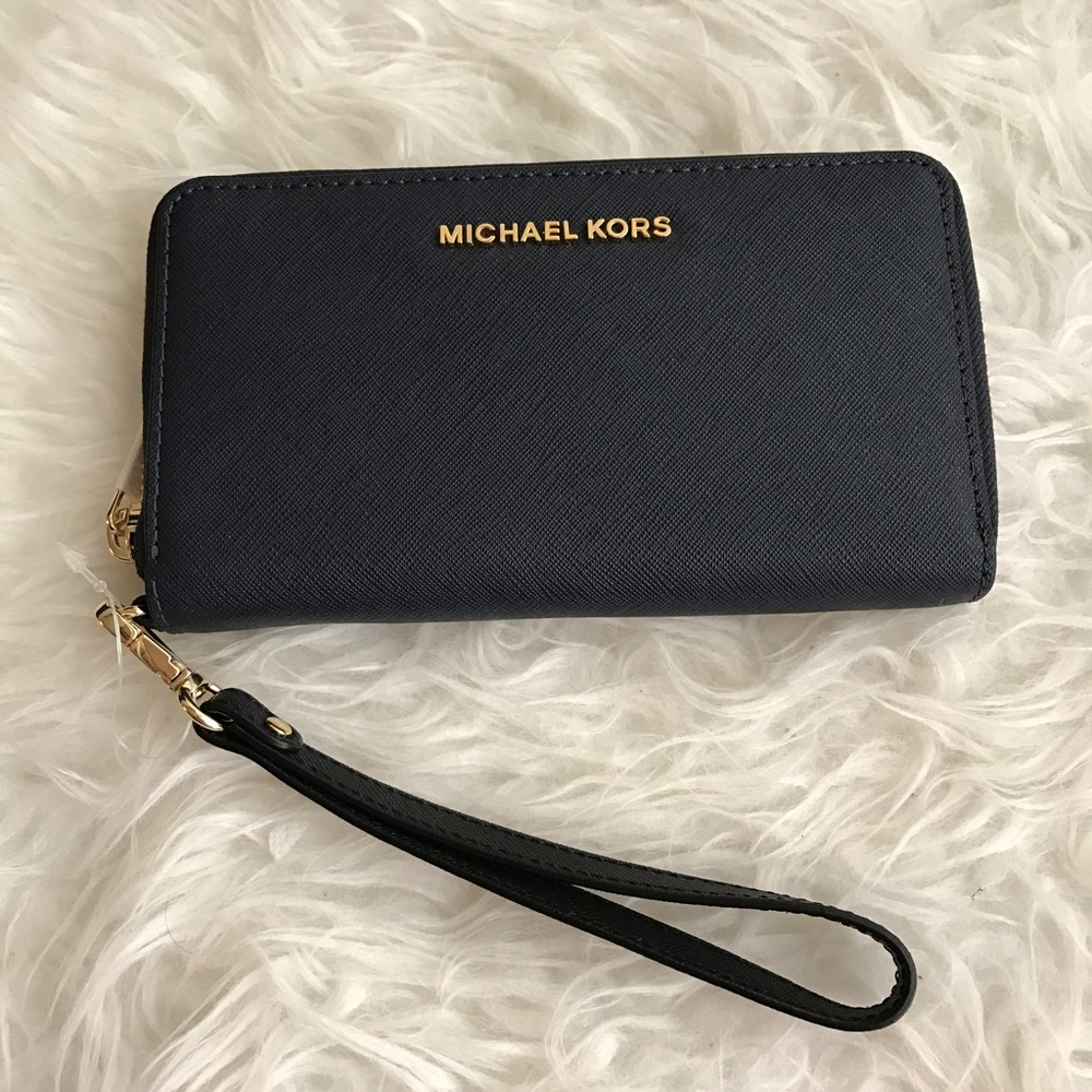 NWT Michael Kors saffiano leather phone wristlet